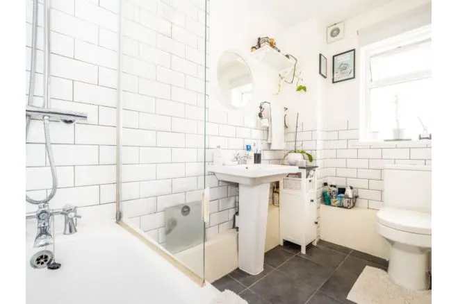 Clayhall Avenue, Ilford, IG5, photo 5