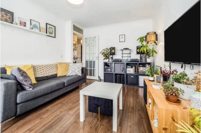 Clayhall Avenue, Ilford, IG5, photo 11