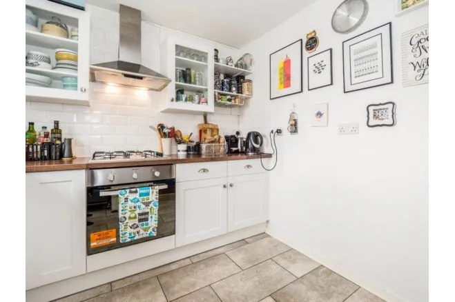 Clayhall Avenue, Ilford, IG5, photo 4