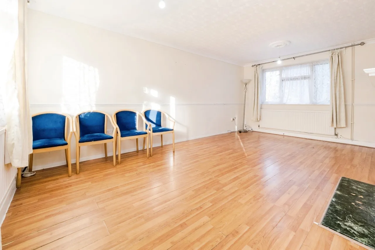 Croft Lodge Close, Woodford Green, IG8, photo 4