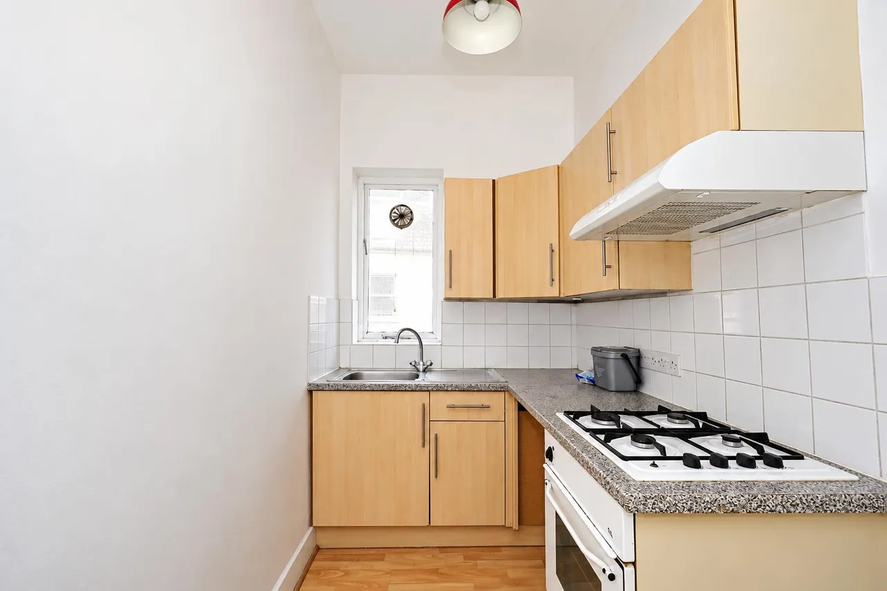 Seaside Road, St. Leonards-On-Sea, photo 10