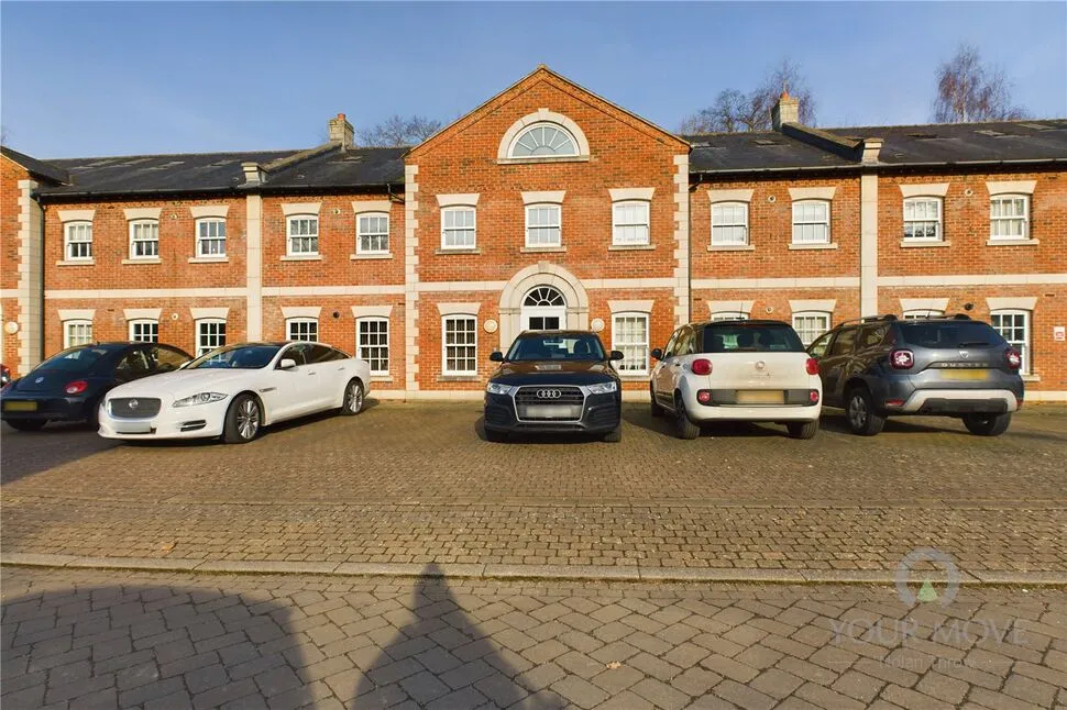 2 bed flat to rent, Thornton Hall Close, Northampton, NN2