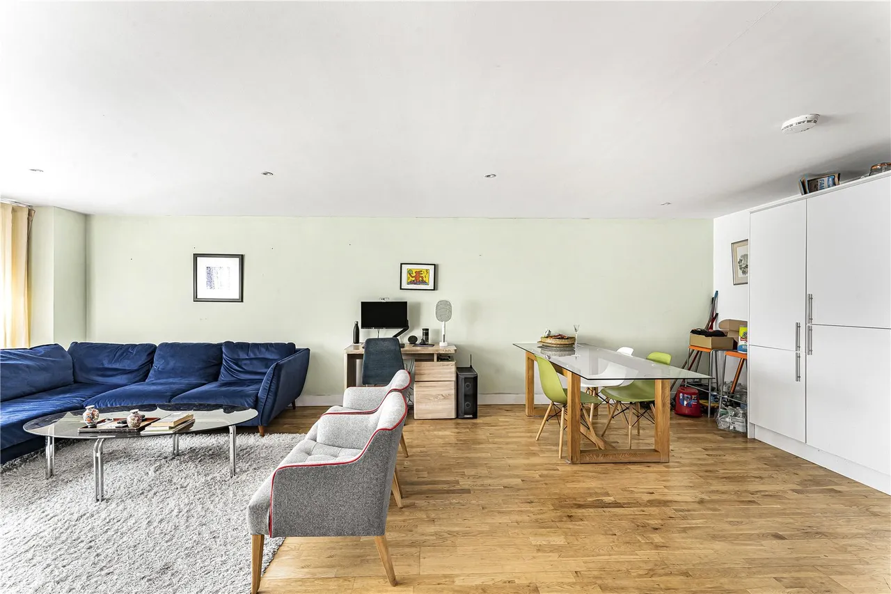 Shacklewell Lane, London, E8, photo 9