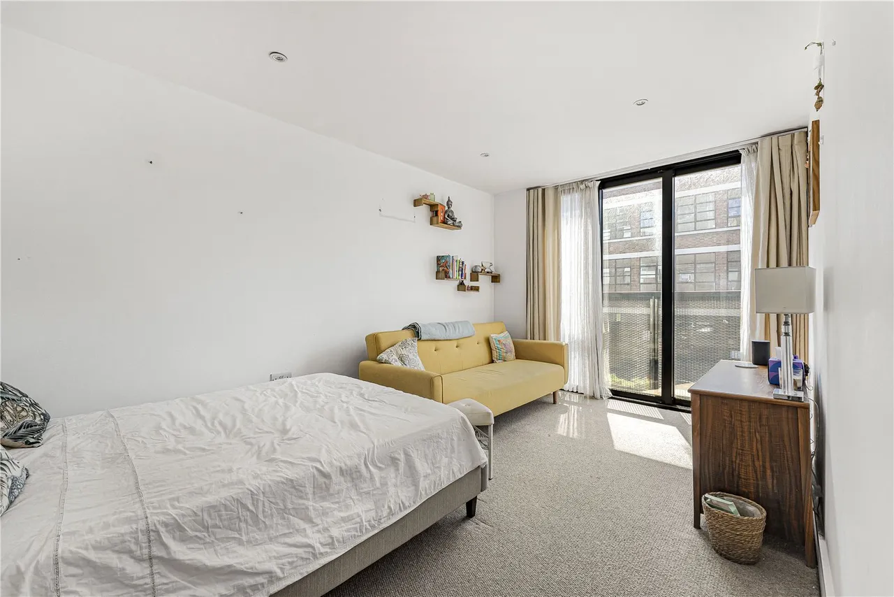 Shacklewell Lane, London, E8, photo 4