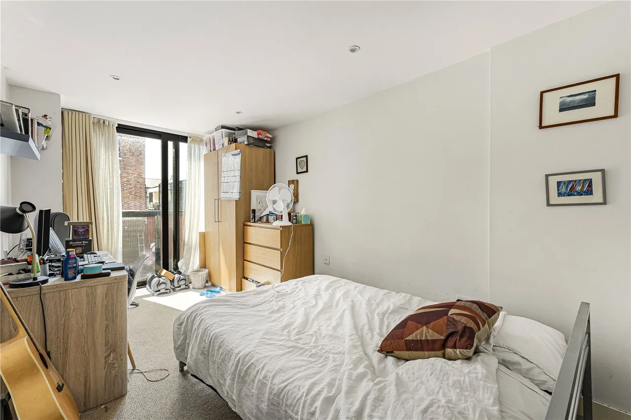 Shacklewell Lane, London, E8, photo 14