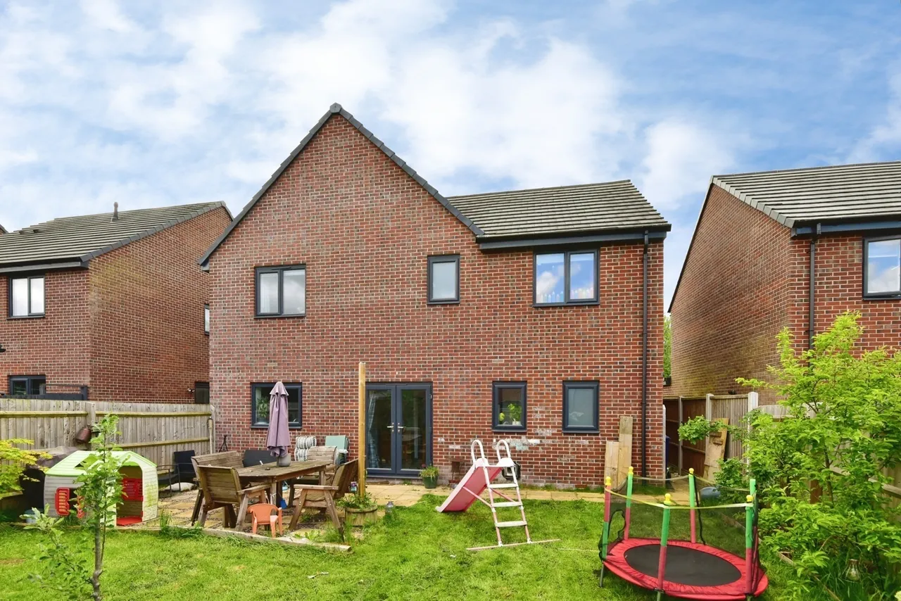 Shetland Drive, NEWCASTLE, Staffordshire, ST5, photo 21