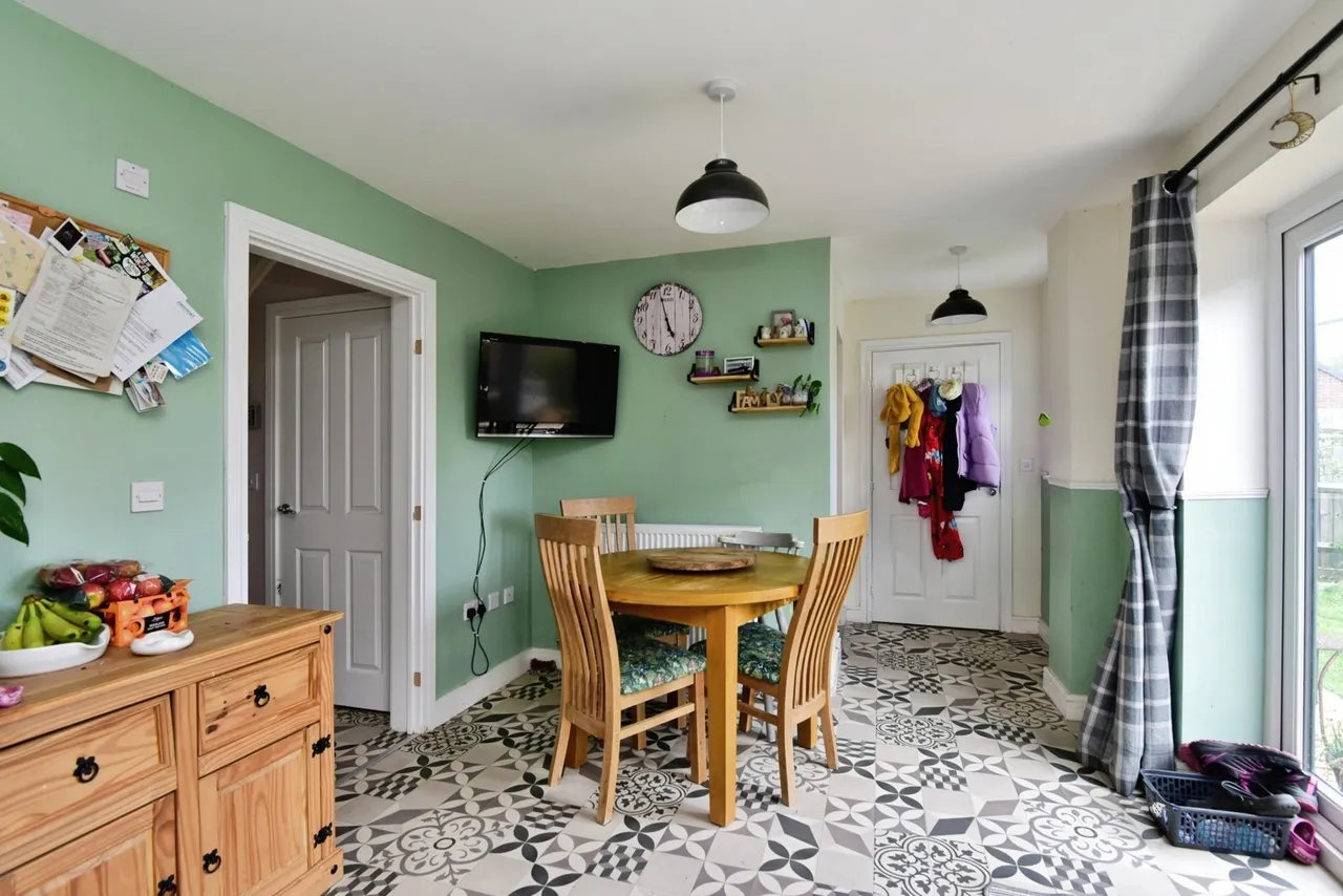 Shetland Drive, NEWCASTLE, Staffordshire, ST5, photo 4