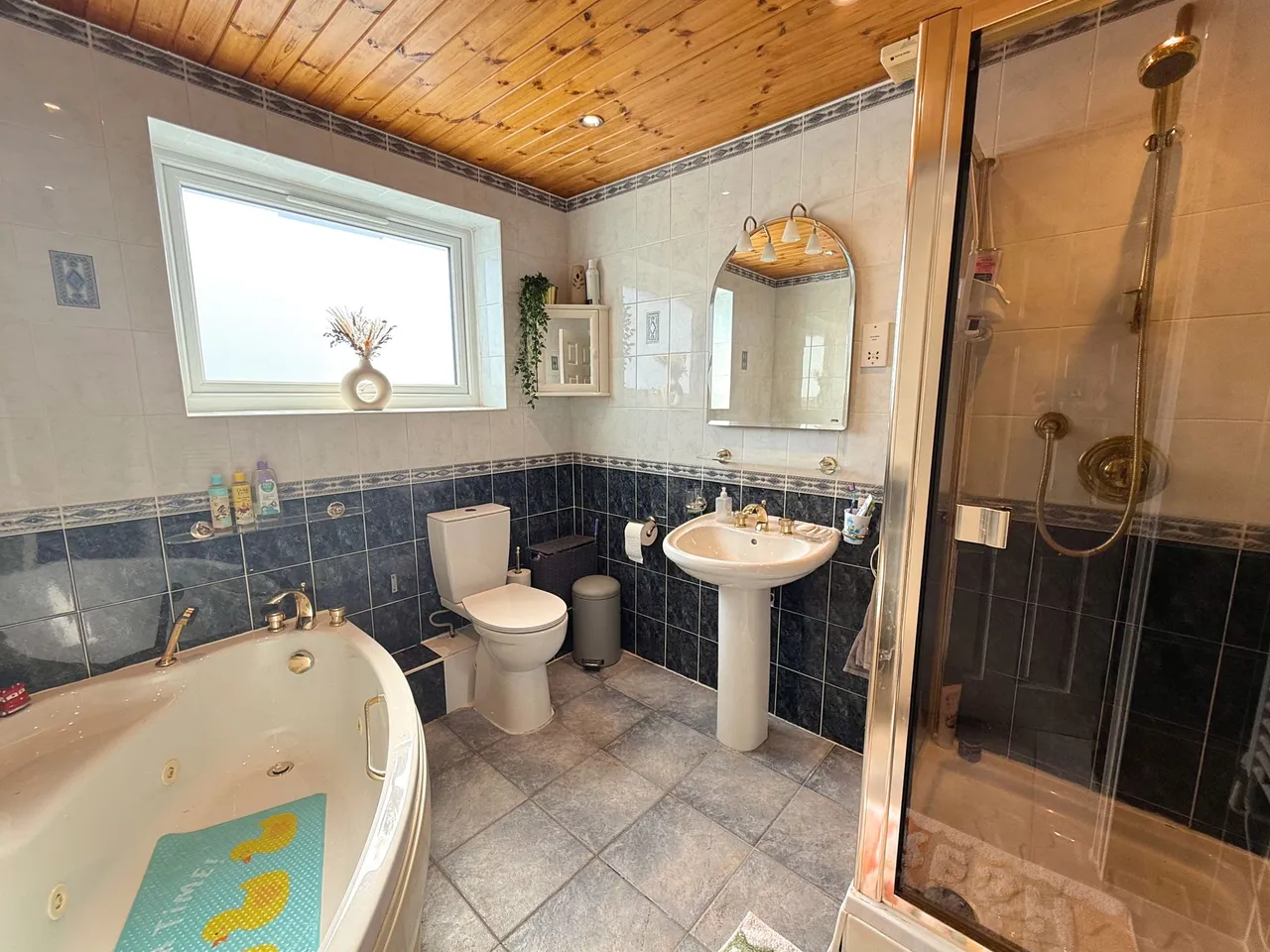 Okehampton Crescent, Sale, photo 21