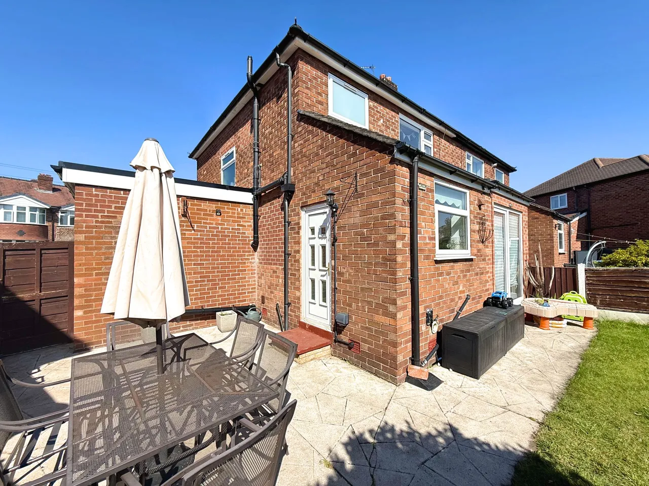 Okehampton Crescent, Sale, photo 24