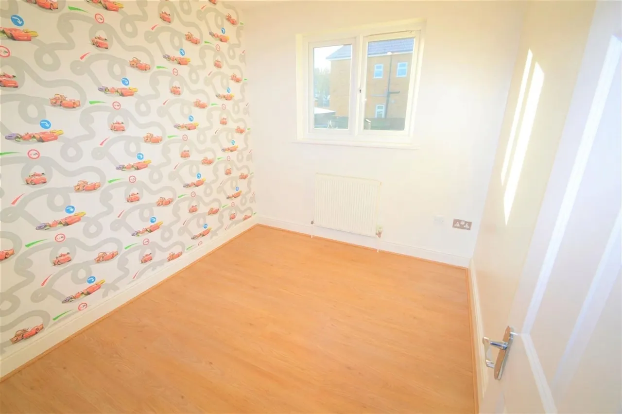 Gaynes Hill Road, Woodford Green, IG8, photo 9