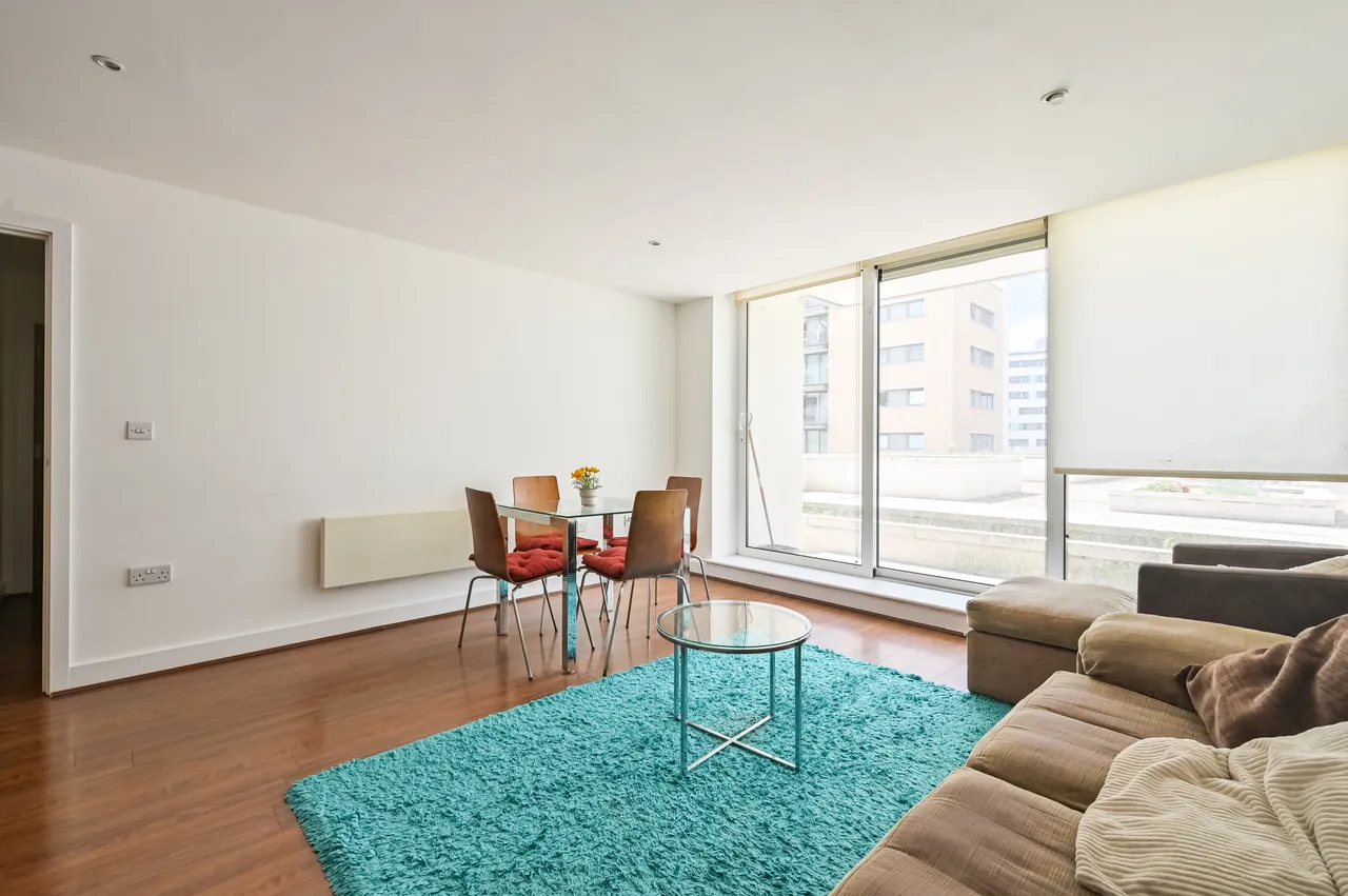 2 bed flat for sale — Flat 105 Drift Court, 1 Basin Approach, London