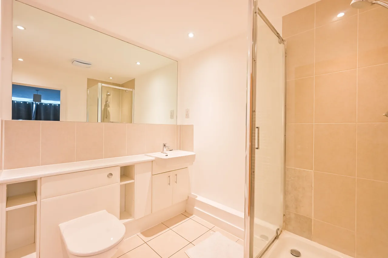 Flat 105 Drift Court, 1 Basin Approach, London, photo 8