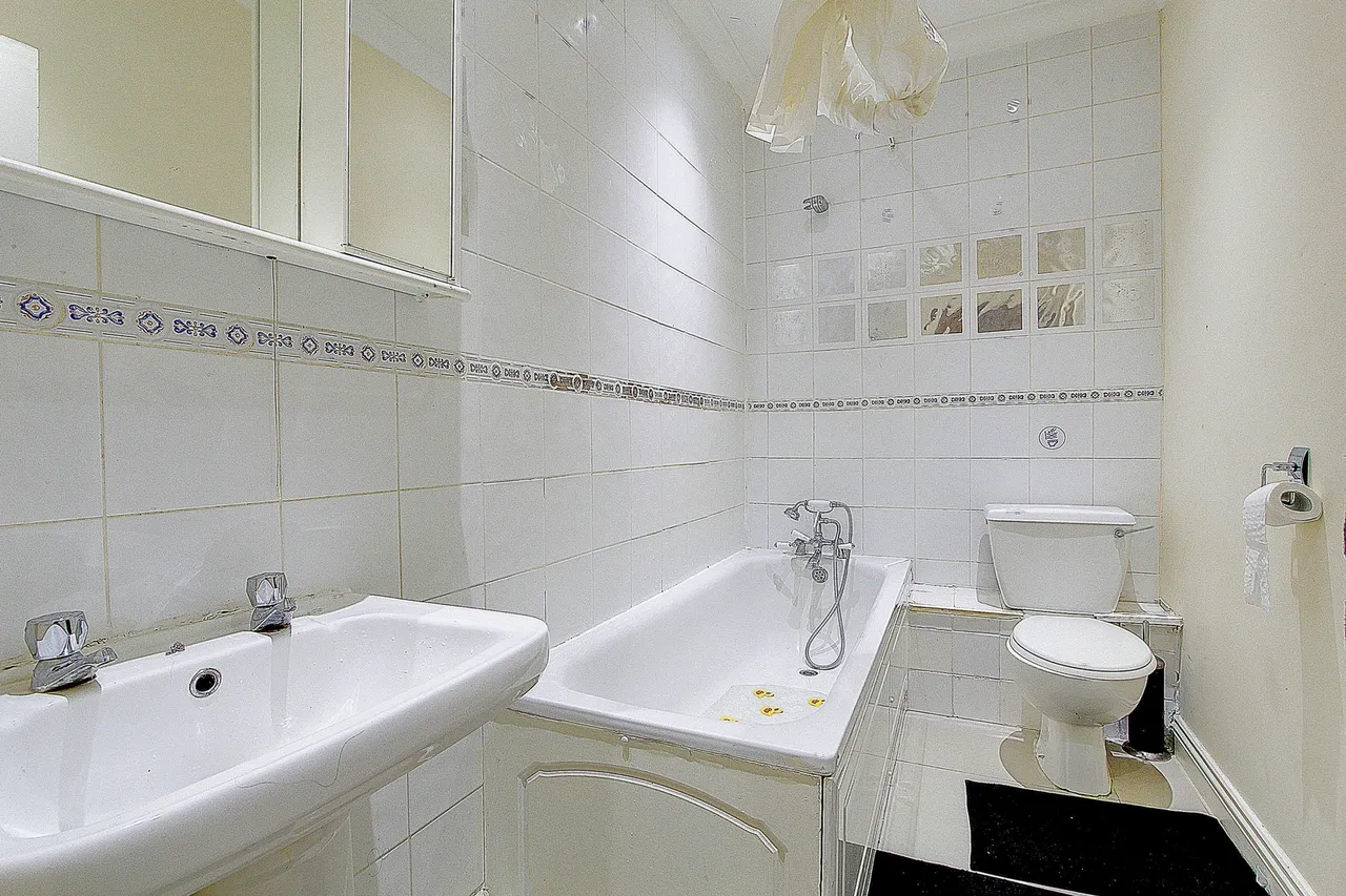 Sandringham Road, Cricklewood, NW2, photo 6