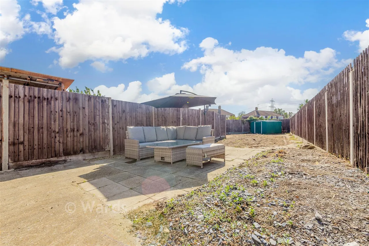 Chapel Road, Isle Of Grain, ME3, photo 10