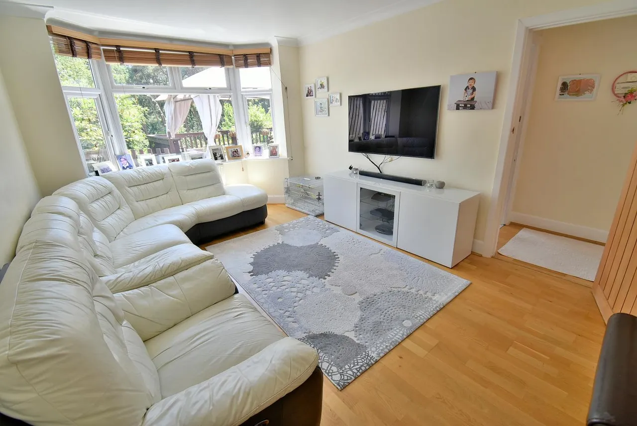 Pine Vale Crescent, BH10, photo 4