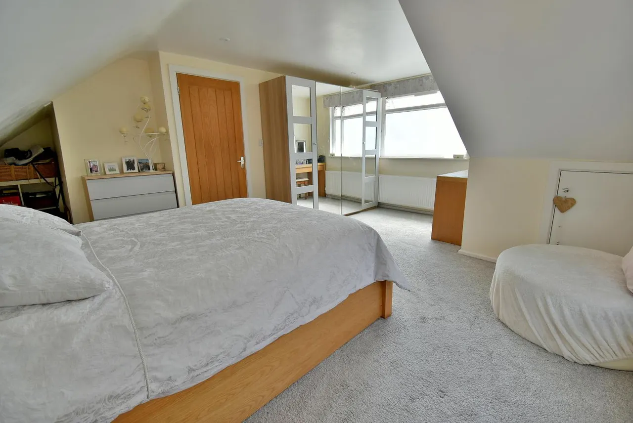 Pine Vale Crescent, BH10, photo 12