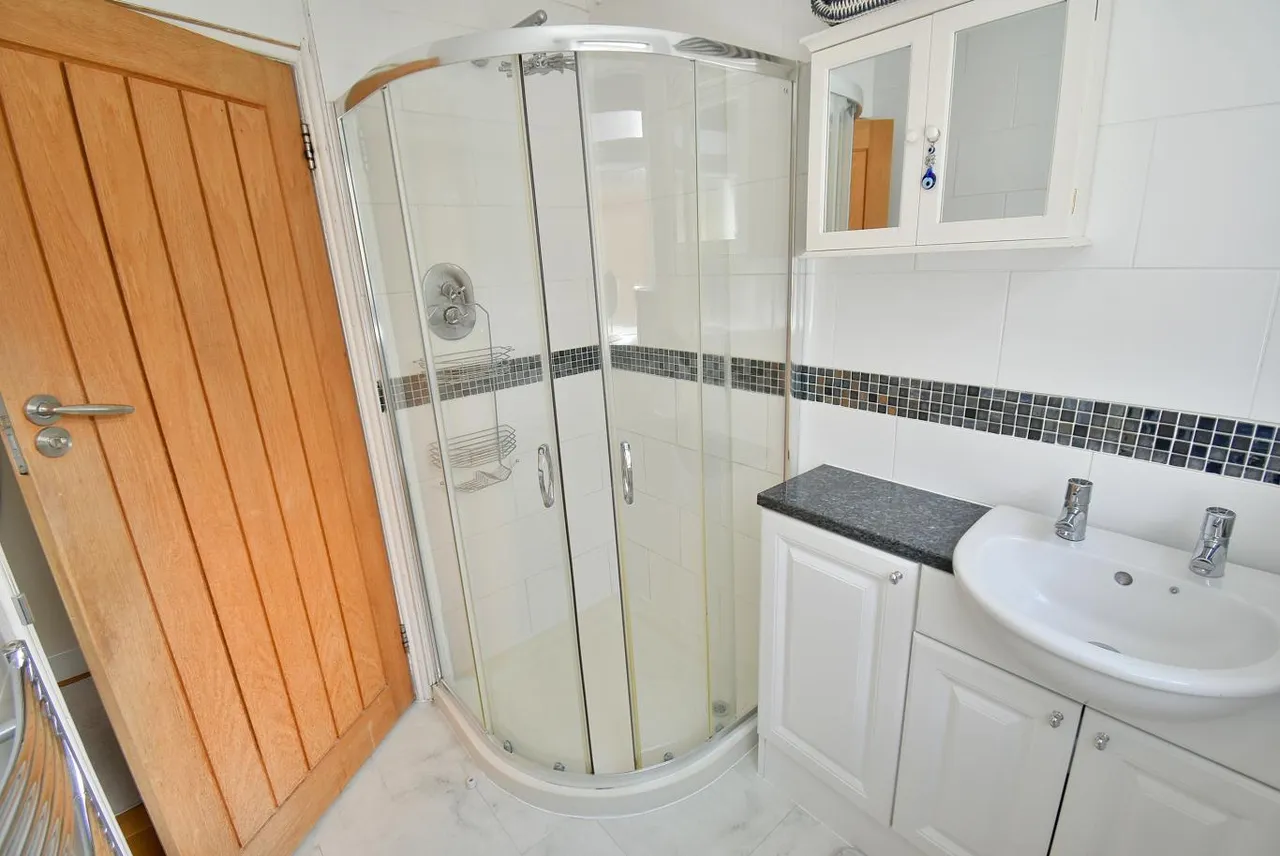 Pine Vale Crescent, BH10, photo 9