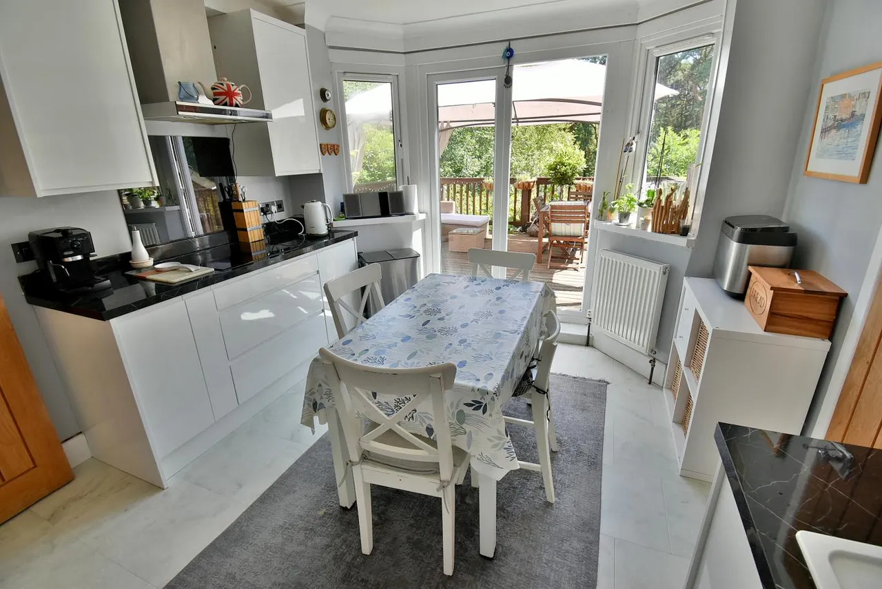 Pine Vale Crescent, BH10, photo 5
