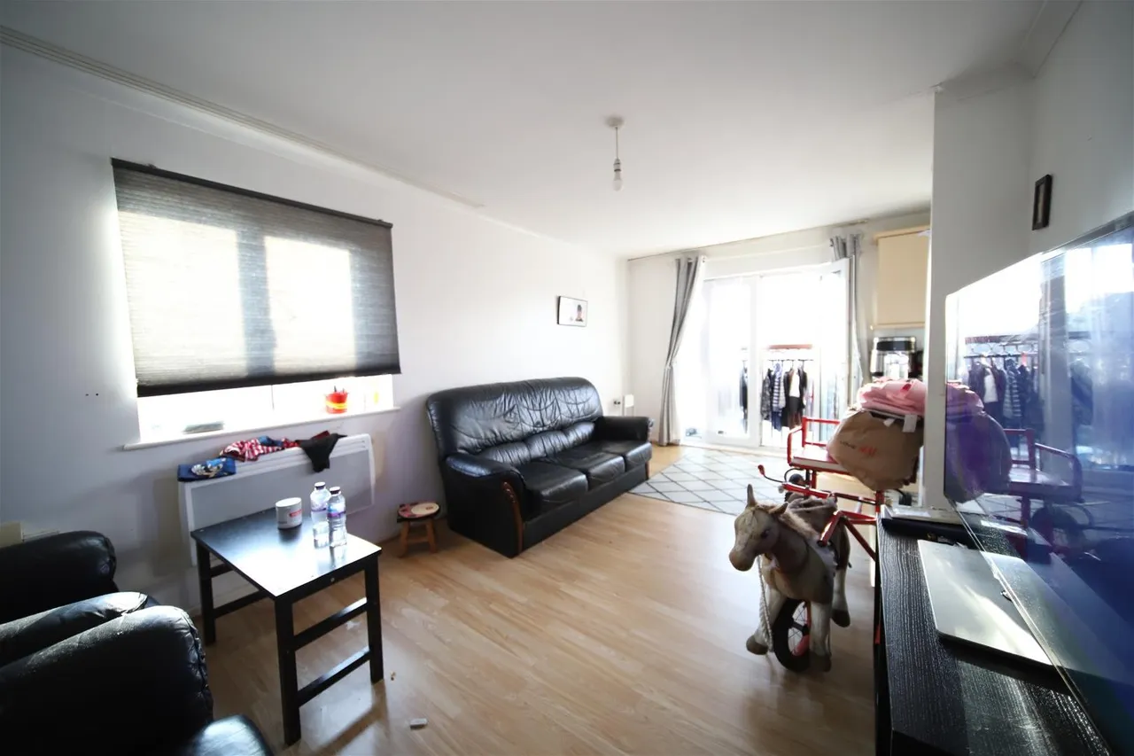 Tysoe Avenue, Enfield EN3 6FF, photo 6