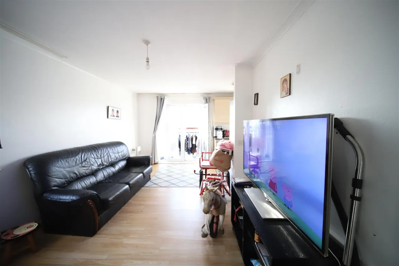 Tysoe Avenue, Enfield EN3 6FF, photo 7