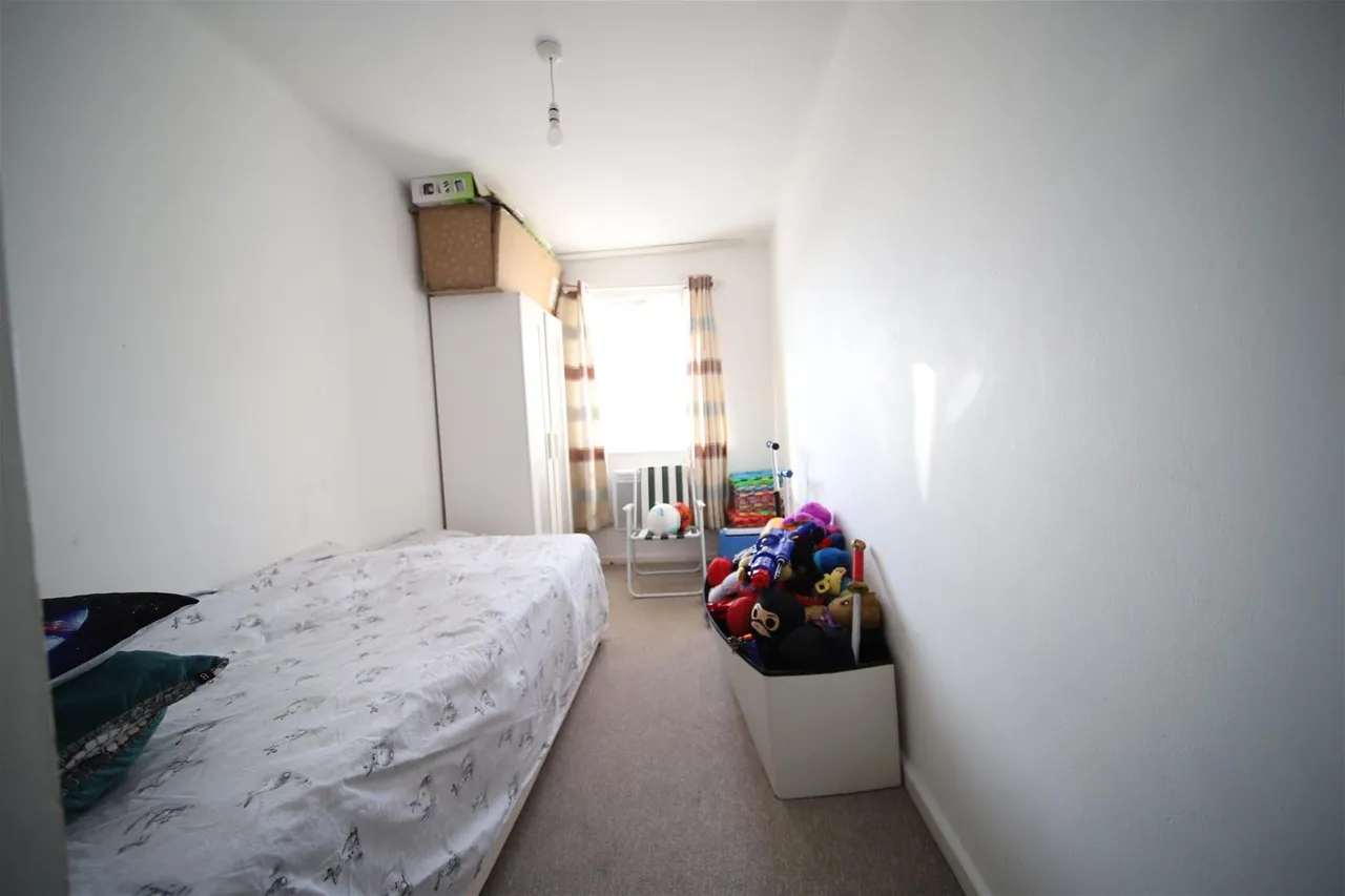 Tysoe Avenue, Enfield EN3 6FF, photo 3