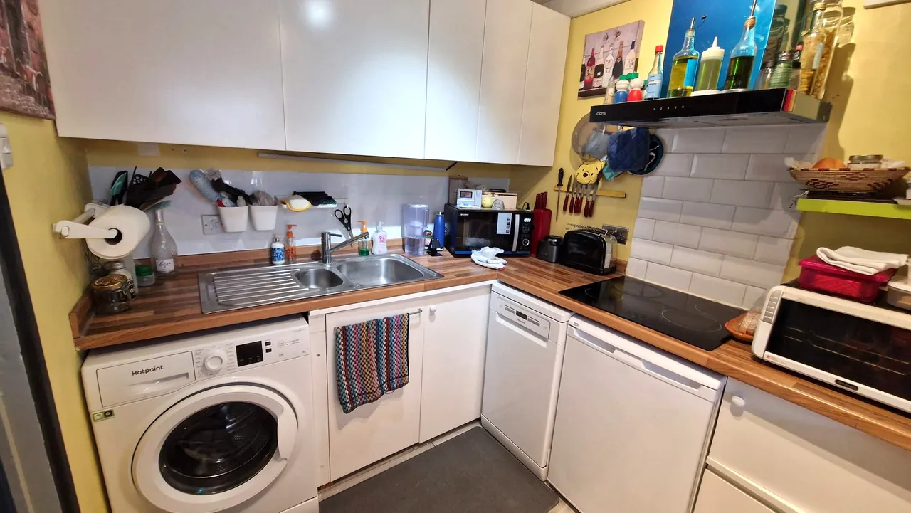 Padbury Close, Bedfont, TW14, photo 5