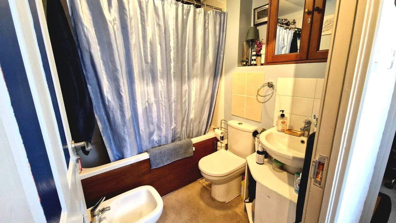 Padbury Close, Bedfont, TW14, photo 12