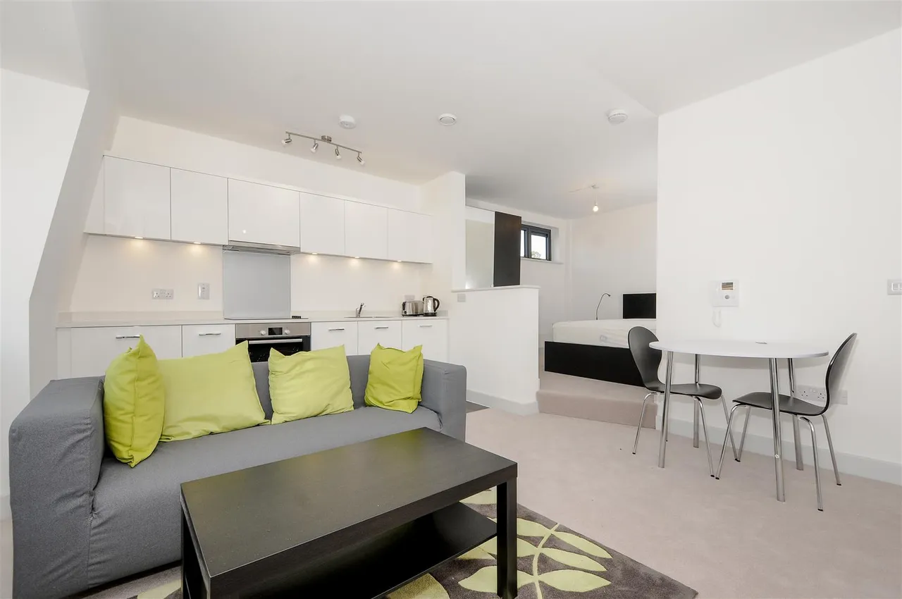 1 bed flat to rent, Sheet Street, Windsor
