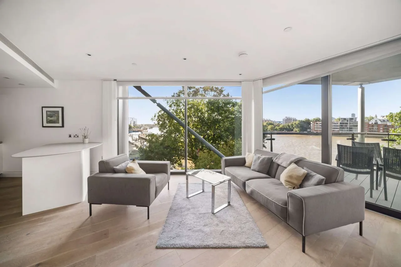 2 bed new development for sale — Riverlight Quay, London, SW11 8AU