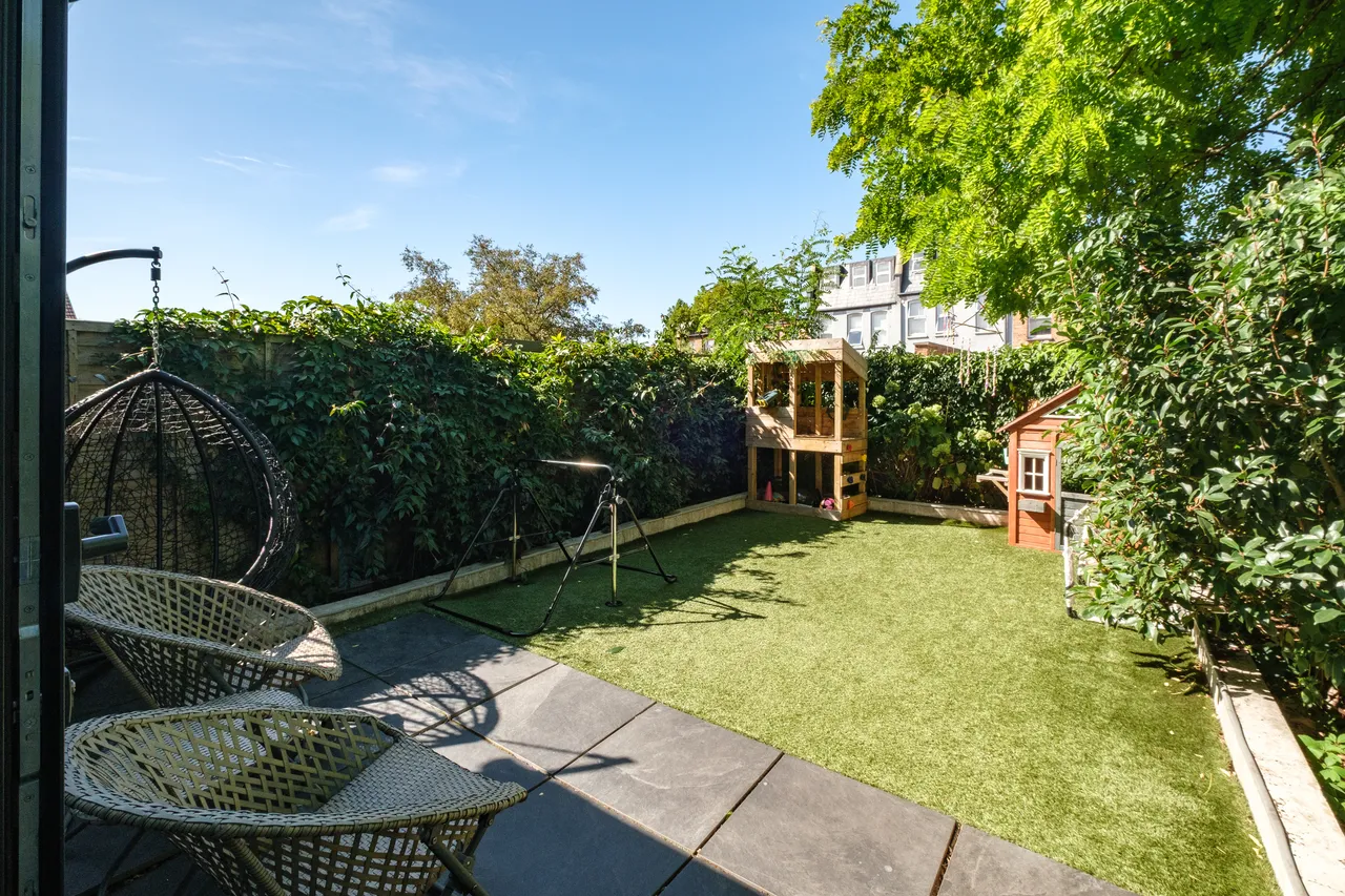 Fairlawn Avenue, London, N2, photo 24