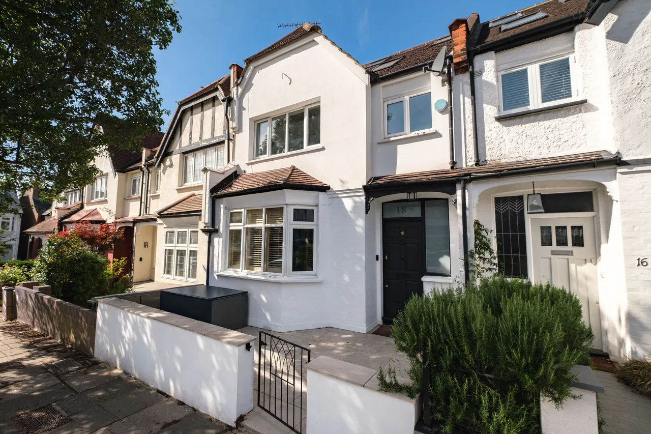 Fairlawn Avenue, London, N2, photo 20