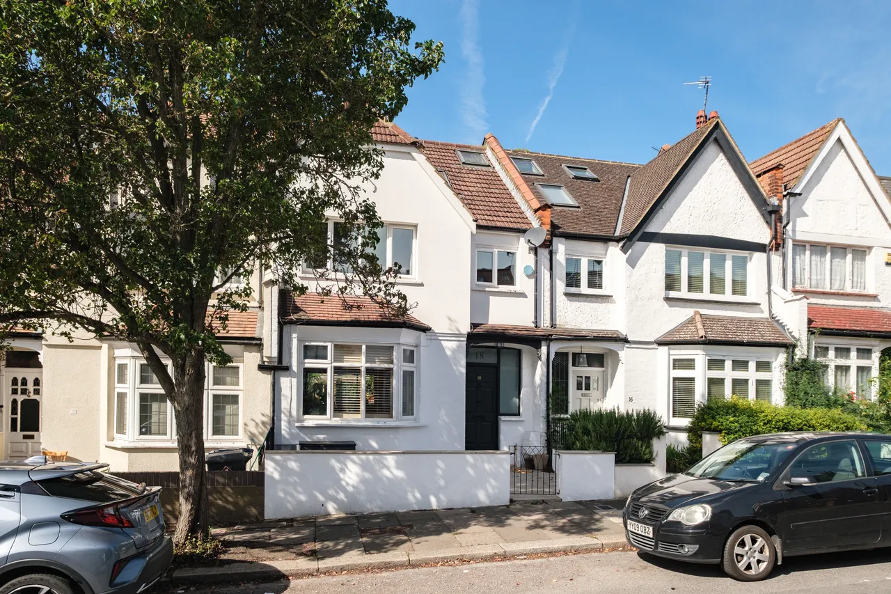 Fairlawn Avenue, London, N2, photo 19