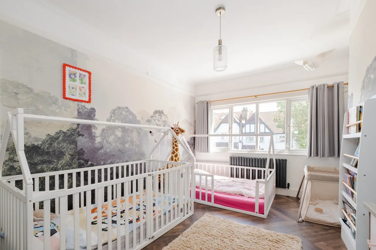 Fairlawn Avenue, London, N2, photo 14