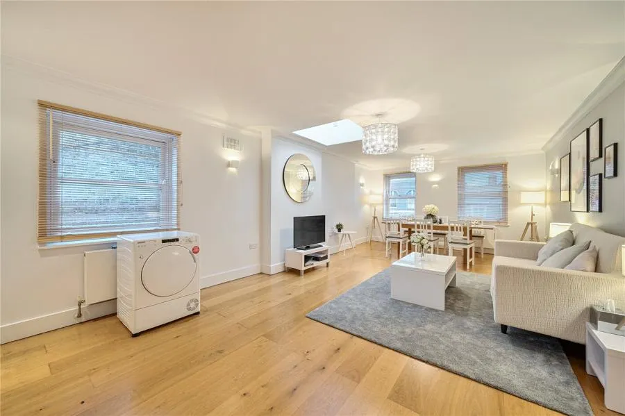 Parkway, London, NW1, photo 2