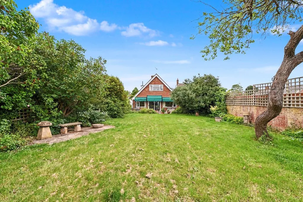 Albion Road, Pitstone, LU7, photo 4
