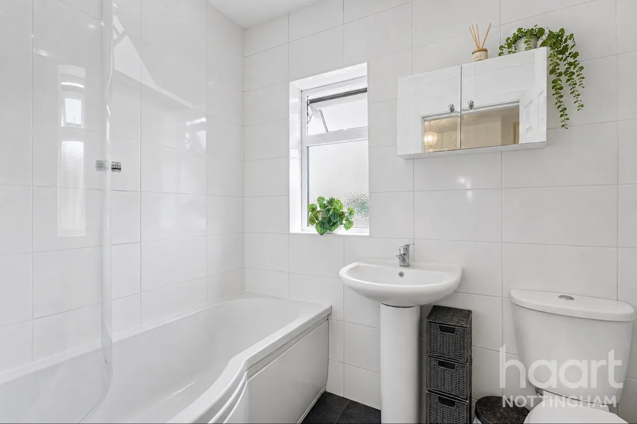 Highfield Drive, Carlton, NG4, photo 8
