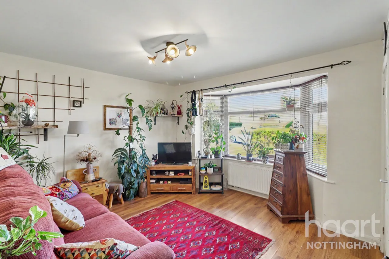 Highfield Drive, Carlton, NG4, photo 2