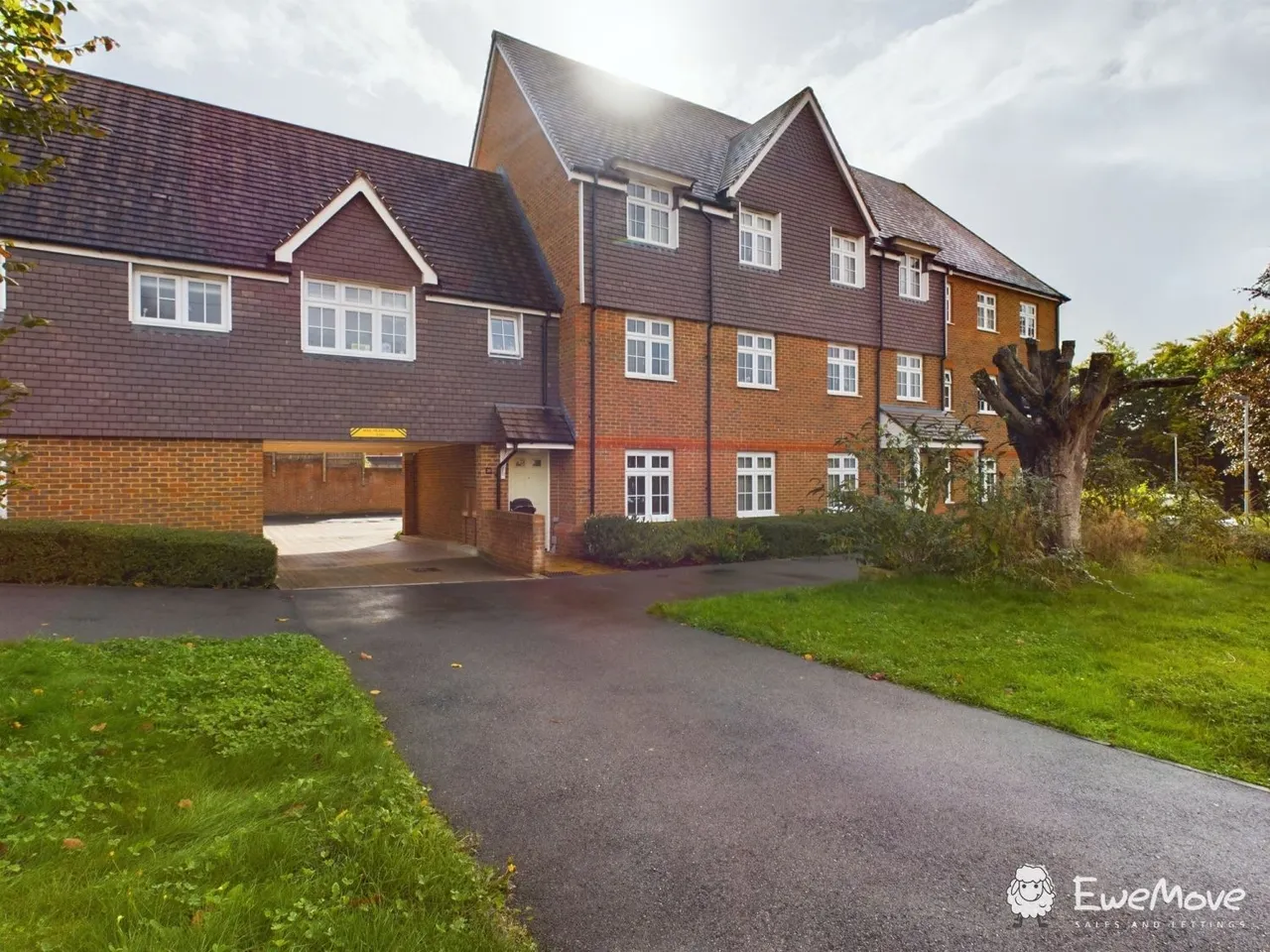 2 bed flat for sale, Dimmer Drive, Wilton, SP2