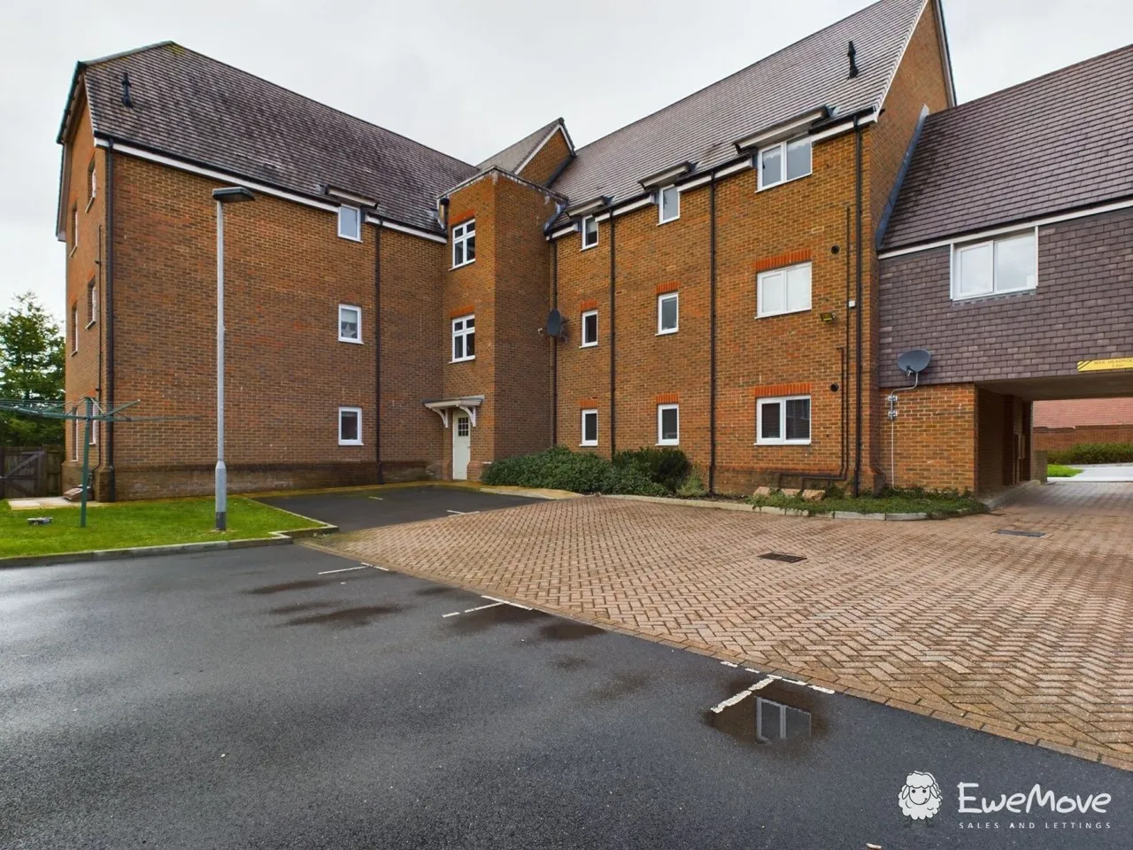 Dimmer Drive, Wilton, SP2, photo 3