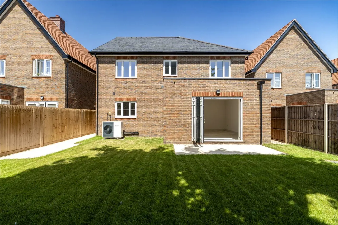 Angmering, BN16, photo 4
