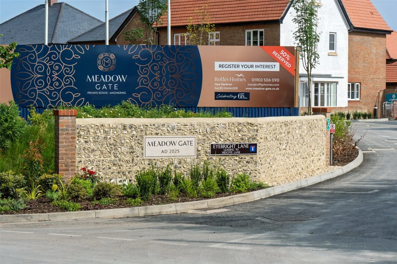 Angmering, BN16, photo 13
