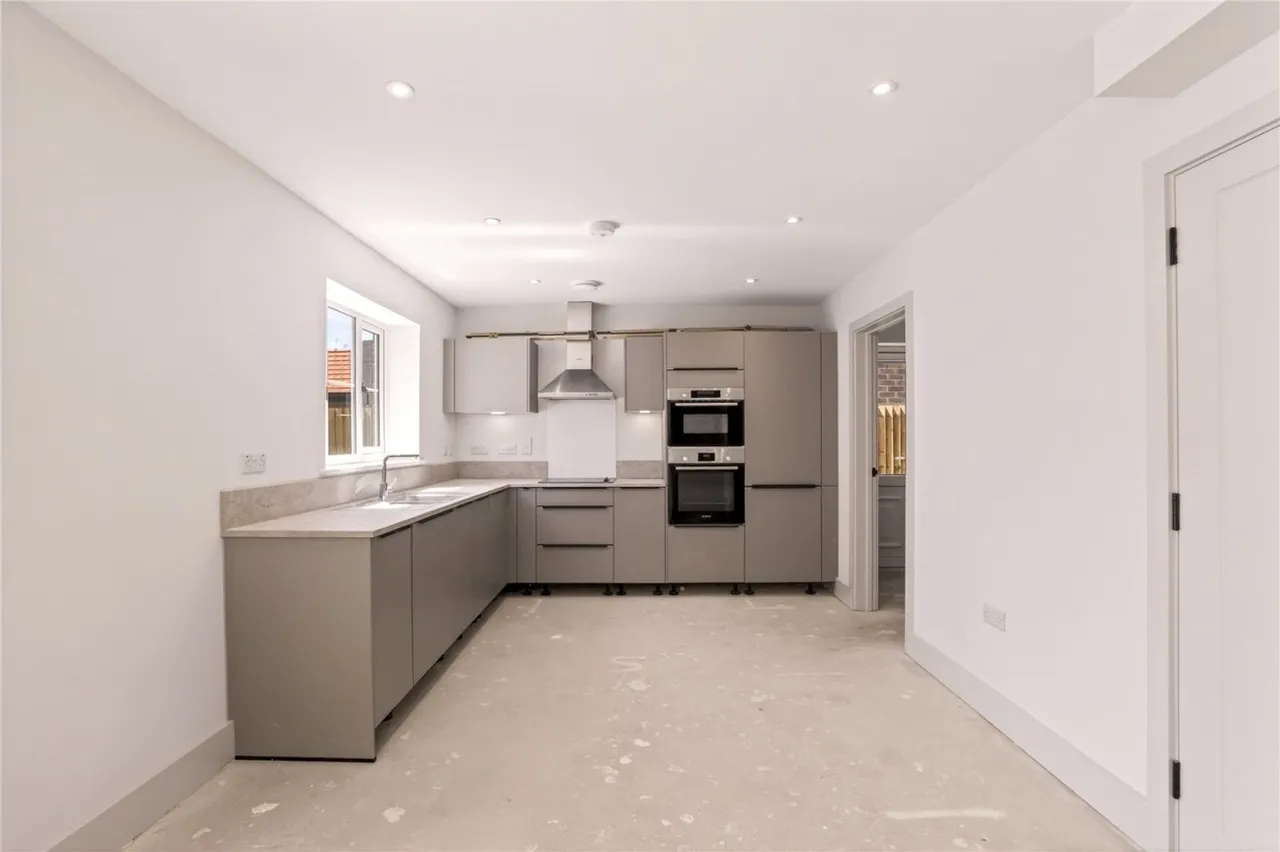 Angmering, BN16, photo 8
