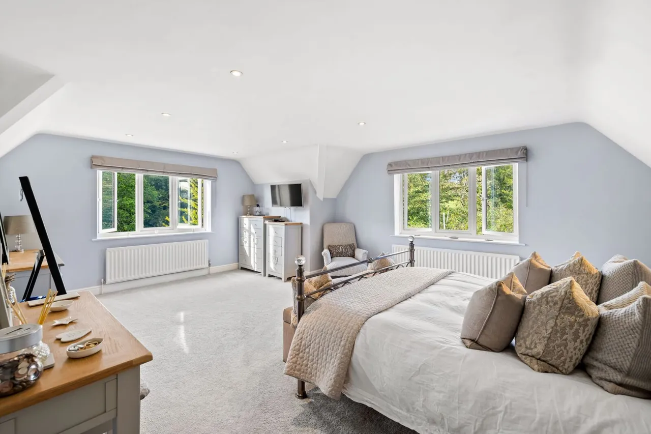 Stonelands Selsfield Road, East Grinstead, RH19, photo 13