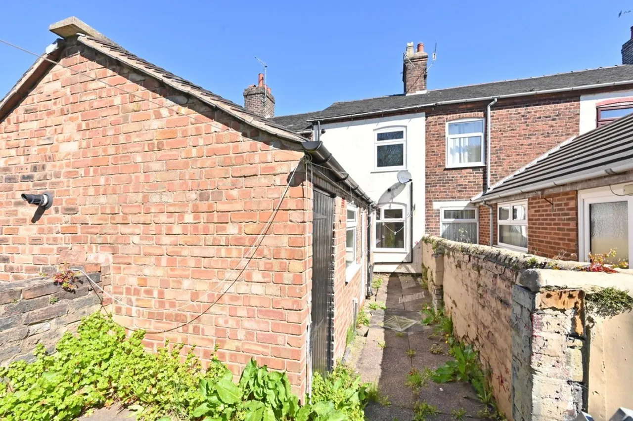Werrington Road, Bucknall, Stoke-on-Trent, photo 12