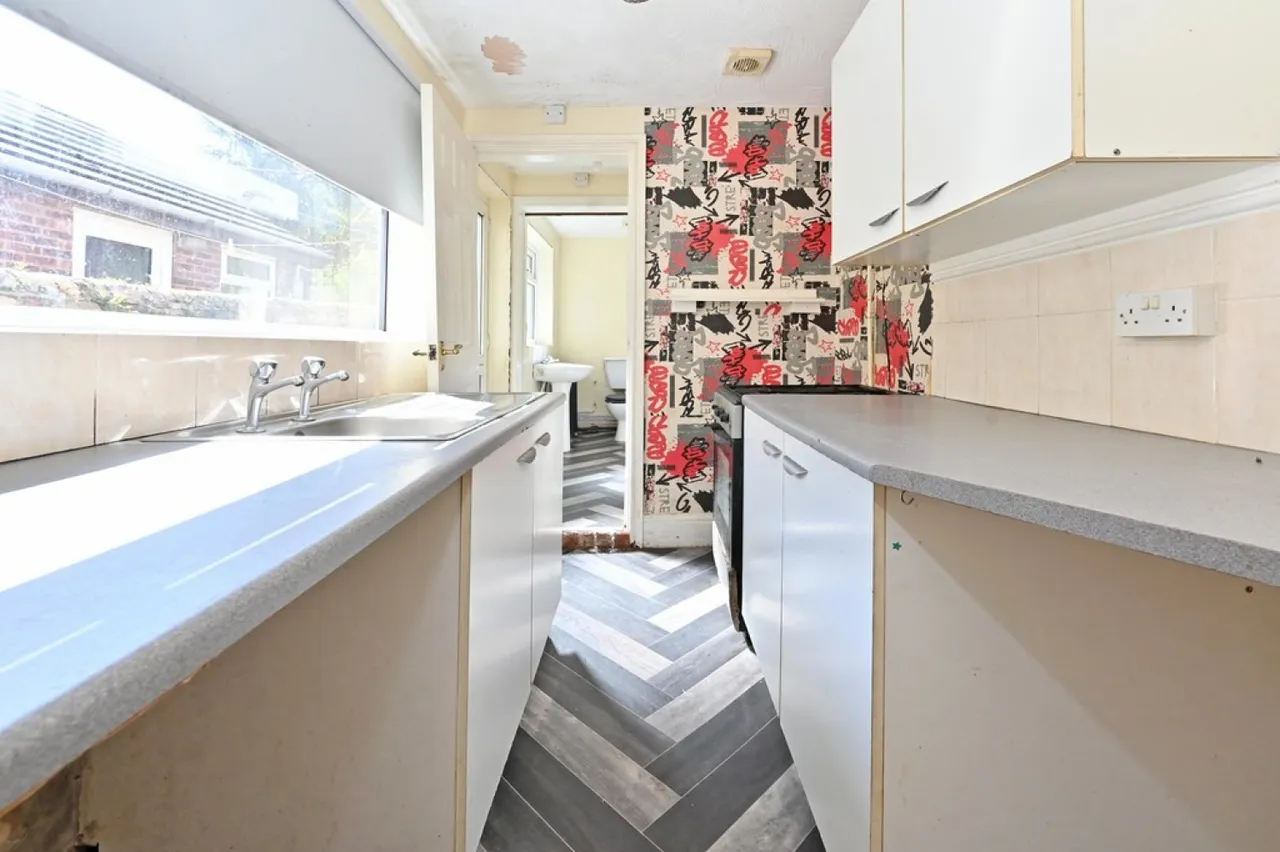 Werrington Road, Bucknall, Stoke-on-Trent, photo 5