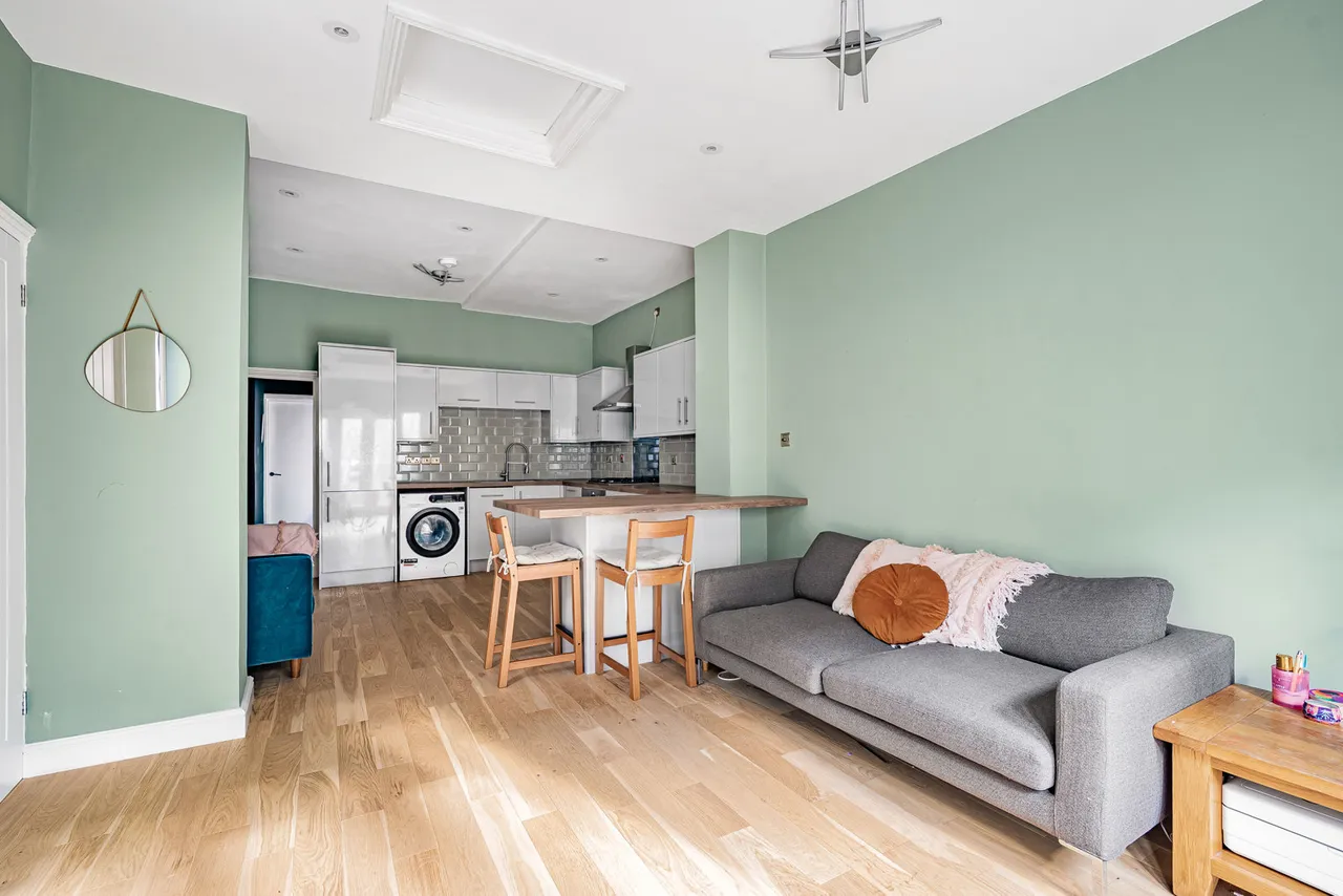 Upper Tulse Hill, London, SW2, photo 8