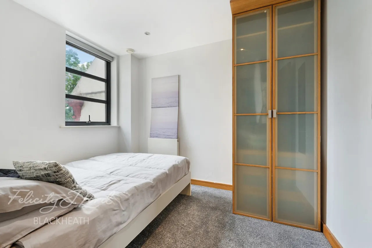 Station Crescent, Blackheath, photo 8