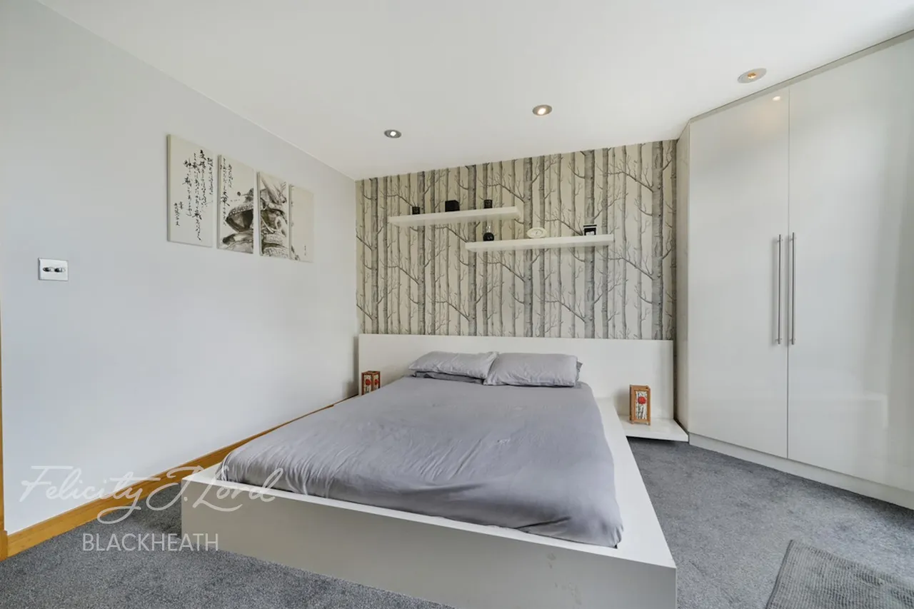 Station Crescent, Blackheath, photo 6
