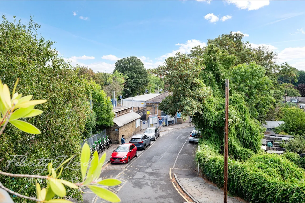 Station Crescent, Blackheath, photo 5