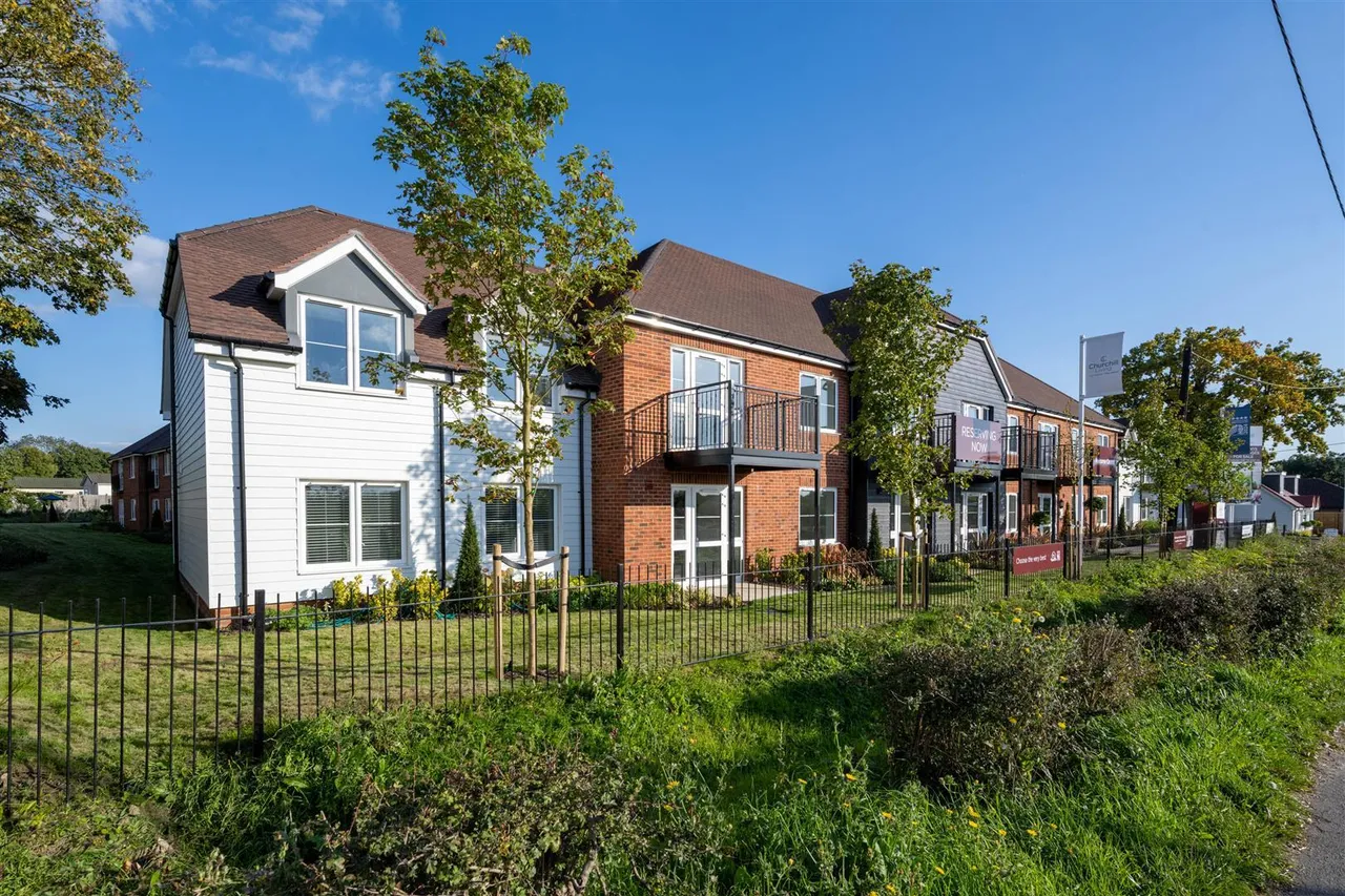Worthing Road, Southwater, RH13, photo 11